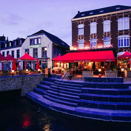 Brasserie De Kroon Hotel *